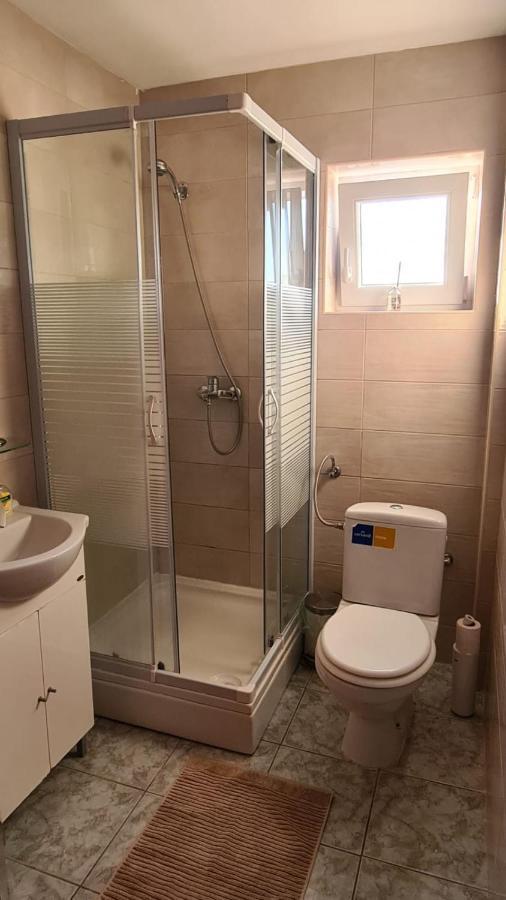 Apartmani Jelena Petrčane Exterior foto